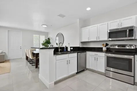 4718 Monarch Way Coconut Creek FL 33073