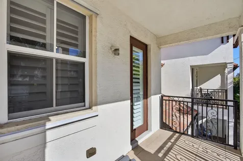 4718 Monarch Way Coconut Creek FL 33073