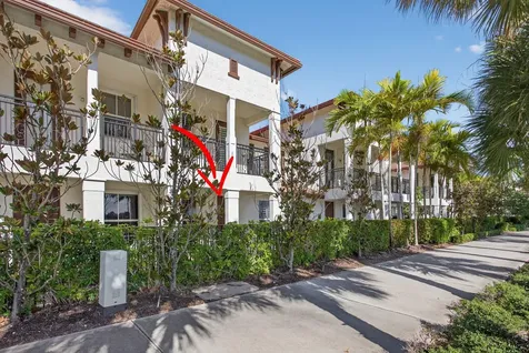4718 Monarch Way Coconut Creek FL 33073