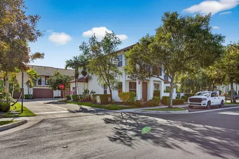 4718 Monarch Way Coconut Creek FL 33073