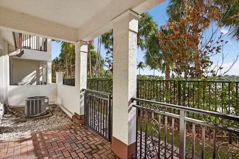 4718 Monarch Way Coconut Creek FL 33073