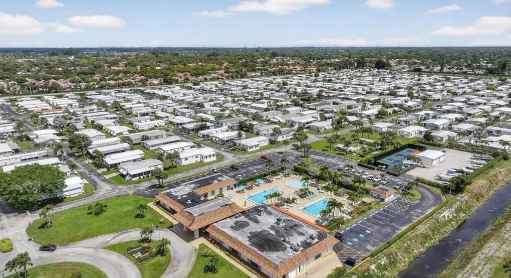 14001 Kingston Bay Boynton Beach FL 33436