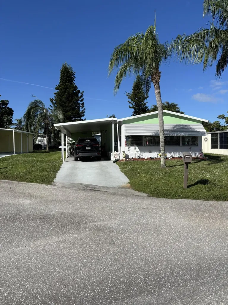 8 Montilla Way Port St Lucie FL 34952