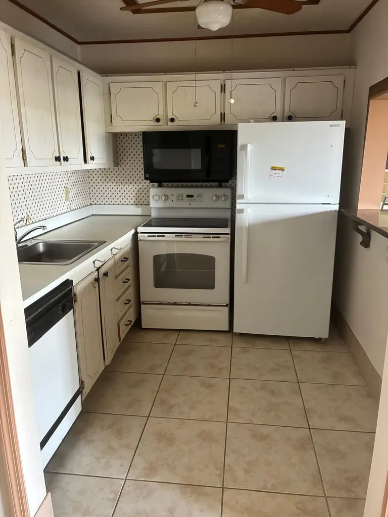 700 Village Green Court Palm Springs FL 33461