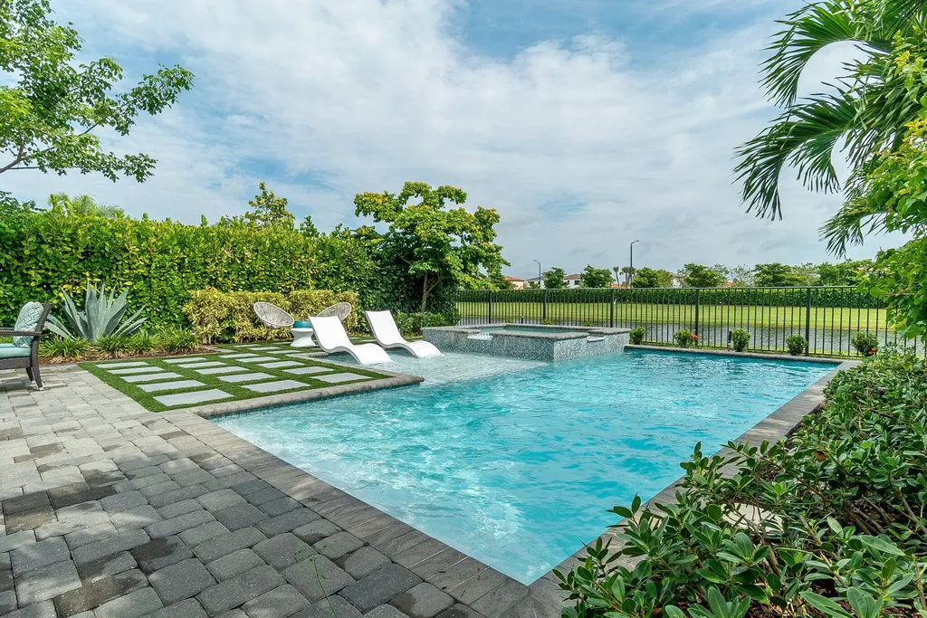 4985 Coquina Place Westlake FL 33470