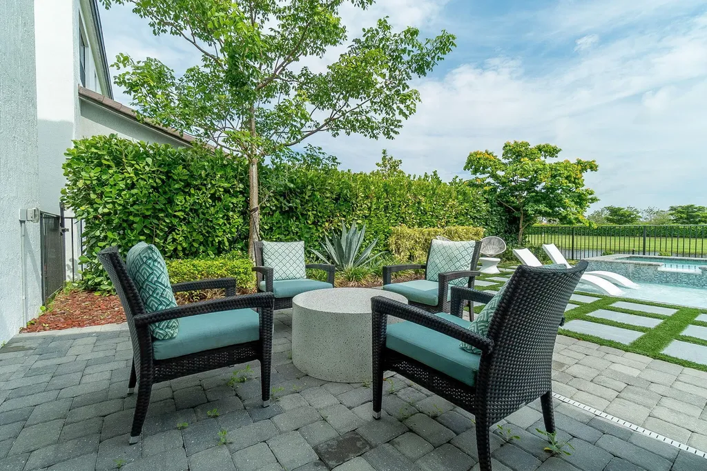 4985 Coquina Place Westlake FL 33470