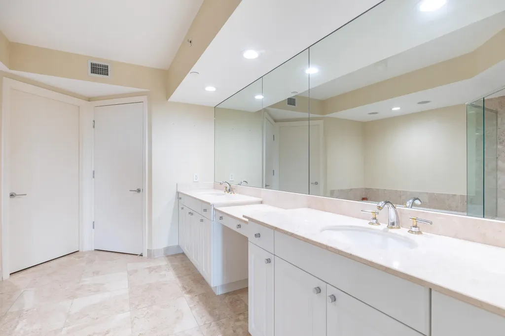 20201 E Country Club Drive Aventura FL 33180