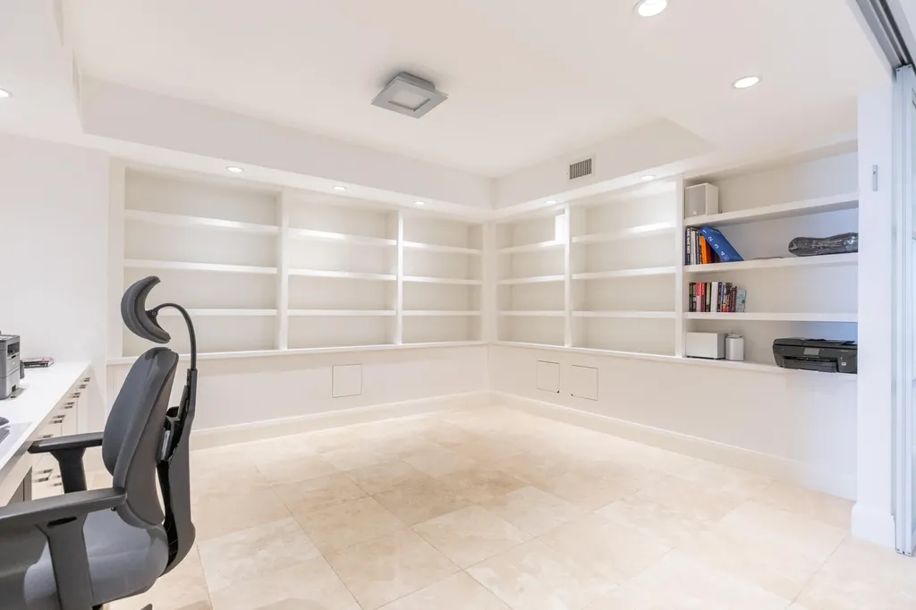 20201 E Country Club Drive Aventura FL 33180
