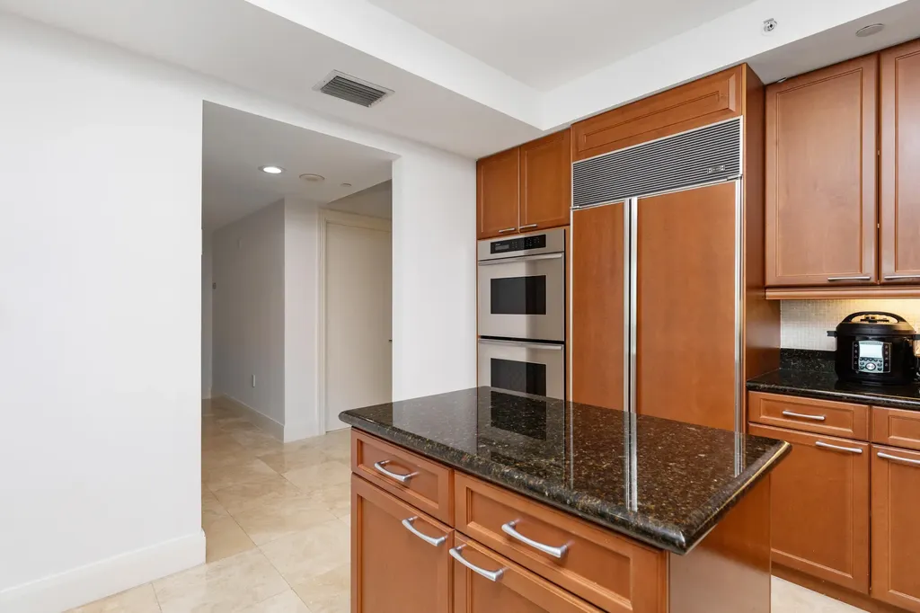 20201 E Country Club Drive Aventura FL 33180