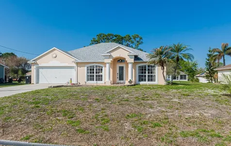2062 SW Idaho Lane Port St Lucie FL 34953
