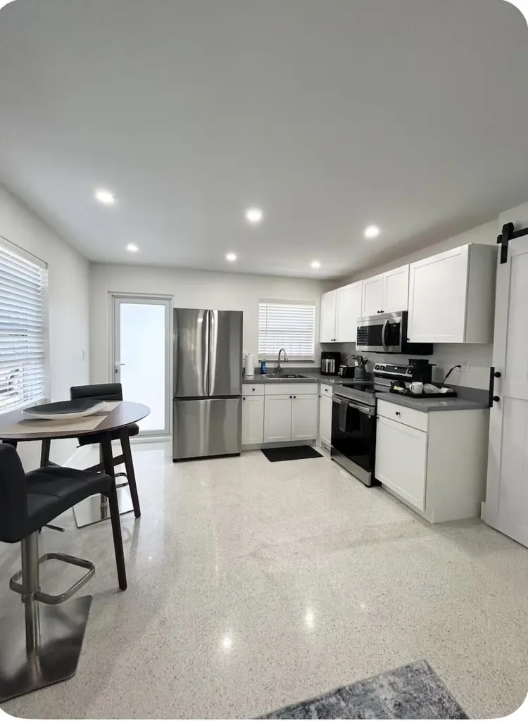 1516 N Dixie Highway Fort Lauderdale FL 33304