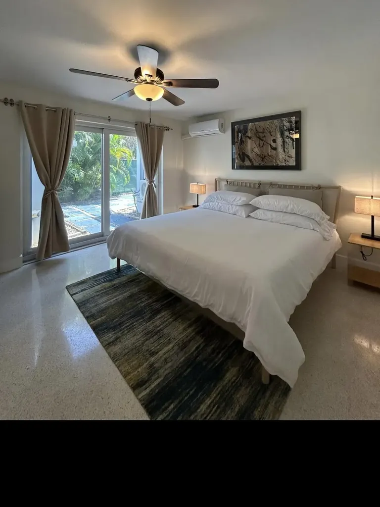 1516 N Dixie Highway Fort Lauderdale FL 33304