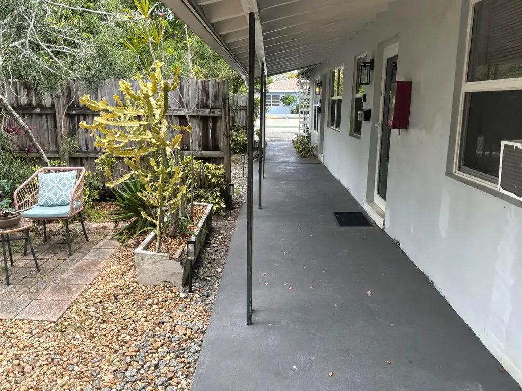 1516 N Dixie Highway Fort Lauderdale FL 33304