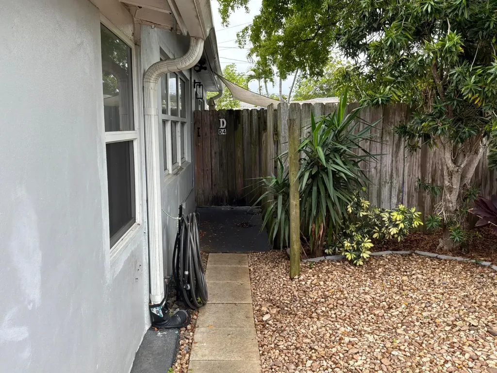 1516 N Dixie Highway Fort Lauderdale FL 33304
