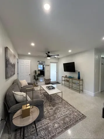 1516 N Dixie Highway Fort Lauderdale FL 33304