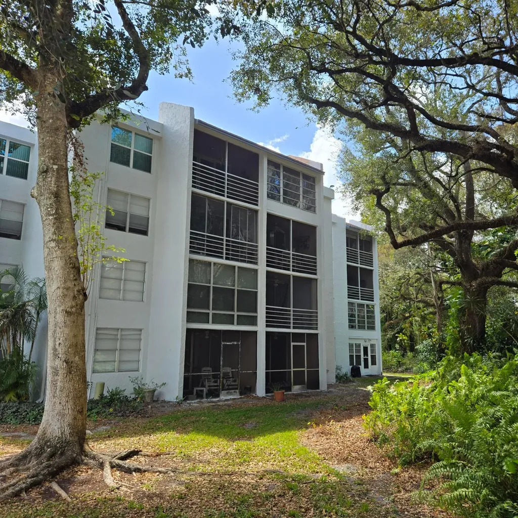9440 Live Oak Place Davie FL 33324