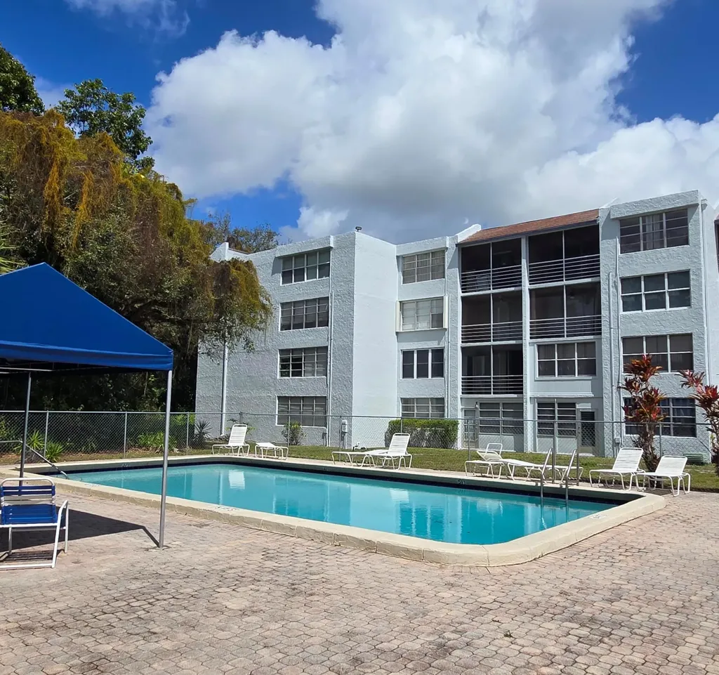 9440 Live Oak Place Davie FL 33324