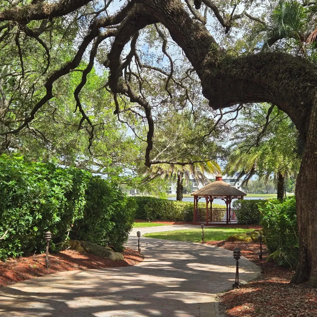 9440 Live Oak Place Davie FL 33324
