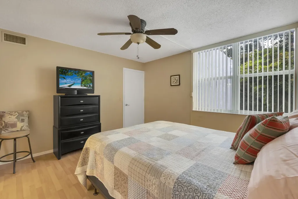 9440 Live Oak Place Davie FL 33324