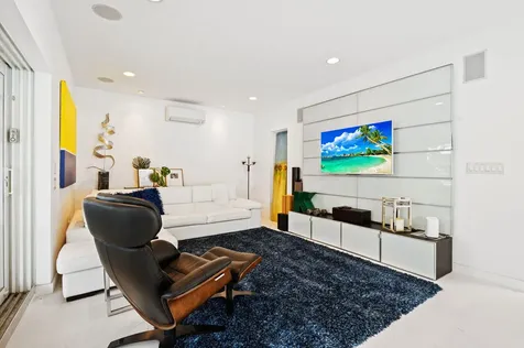 349 NE 29th Street Wilton Manors FL 33334