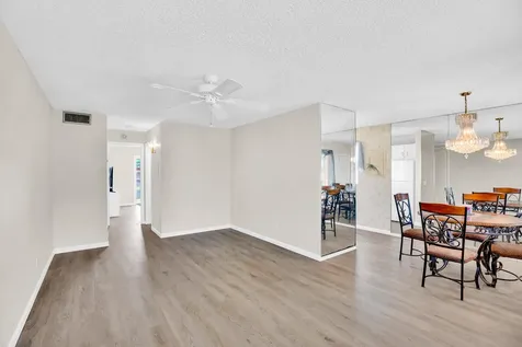 18 Vista Gardens Trail Vero Beach FL 32962