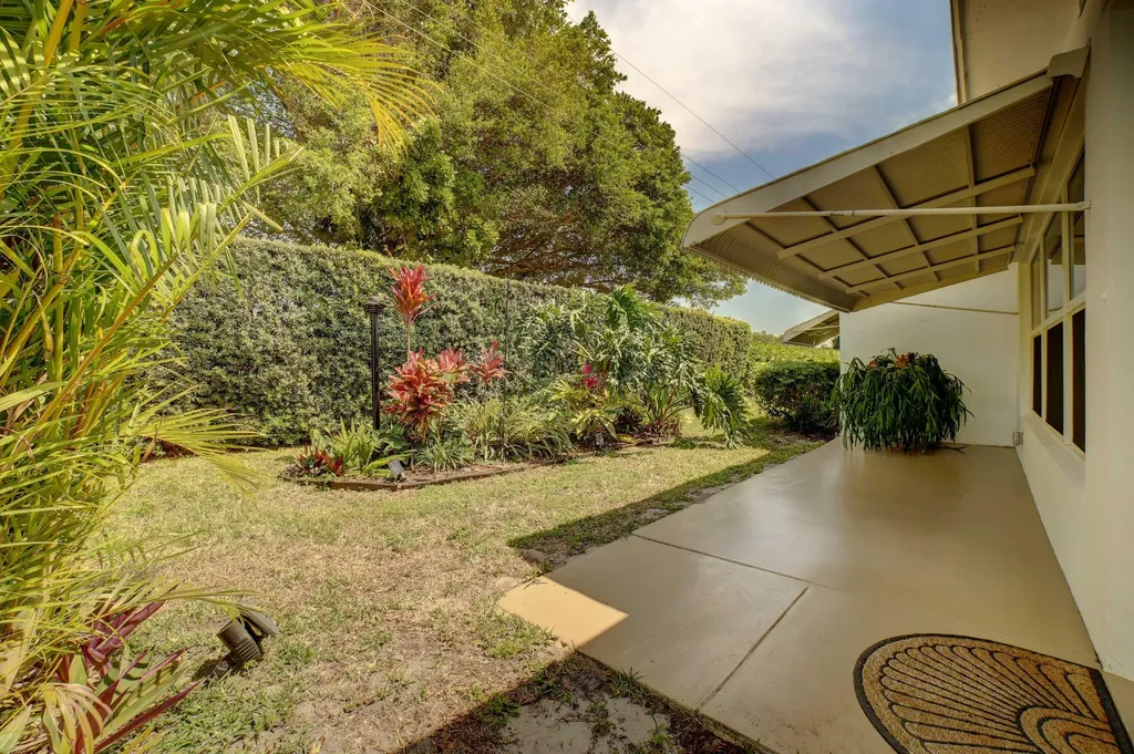 132 NW 10th Court Boynton Beach FL 33426