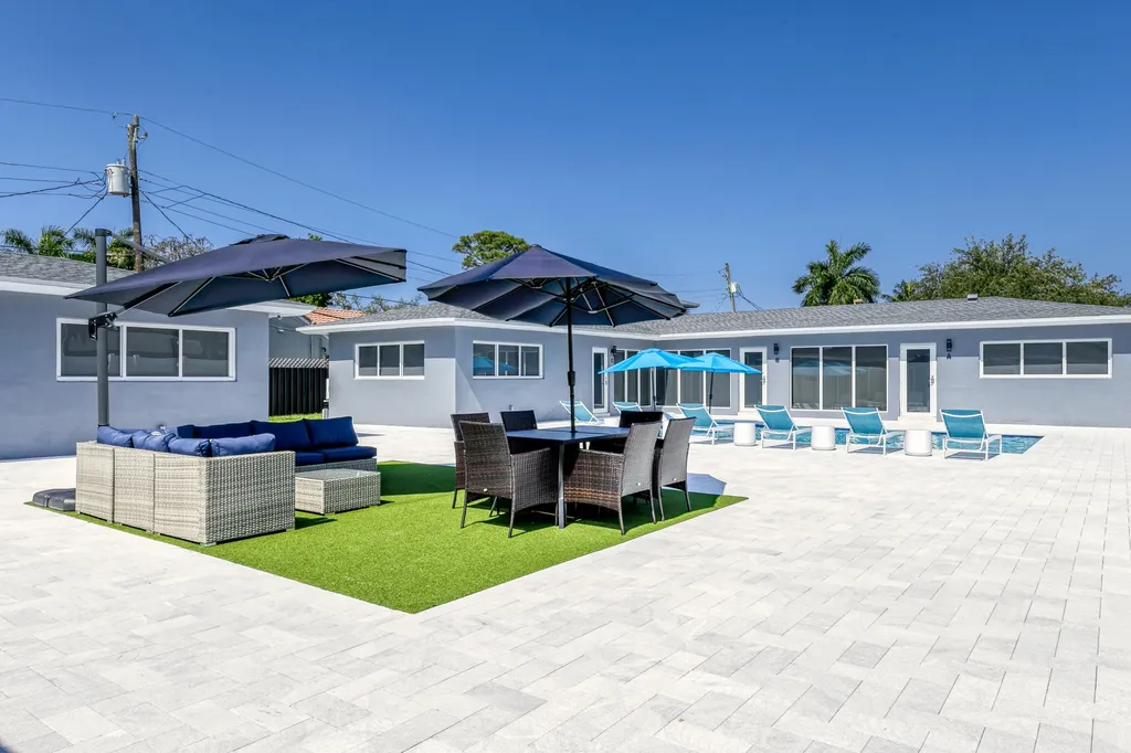 2009 NE 26th Street Wilton Manors FL 33305