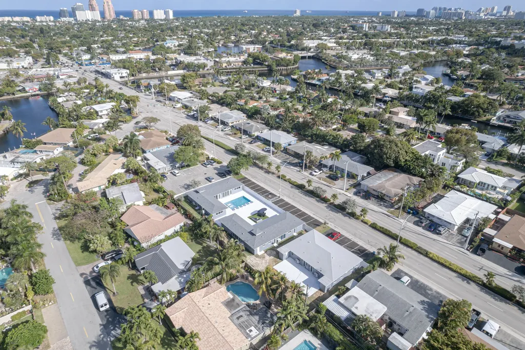 2009 NE 26th Street Wilton Manors FL 33305