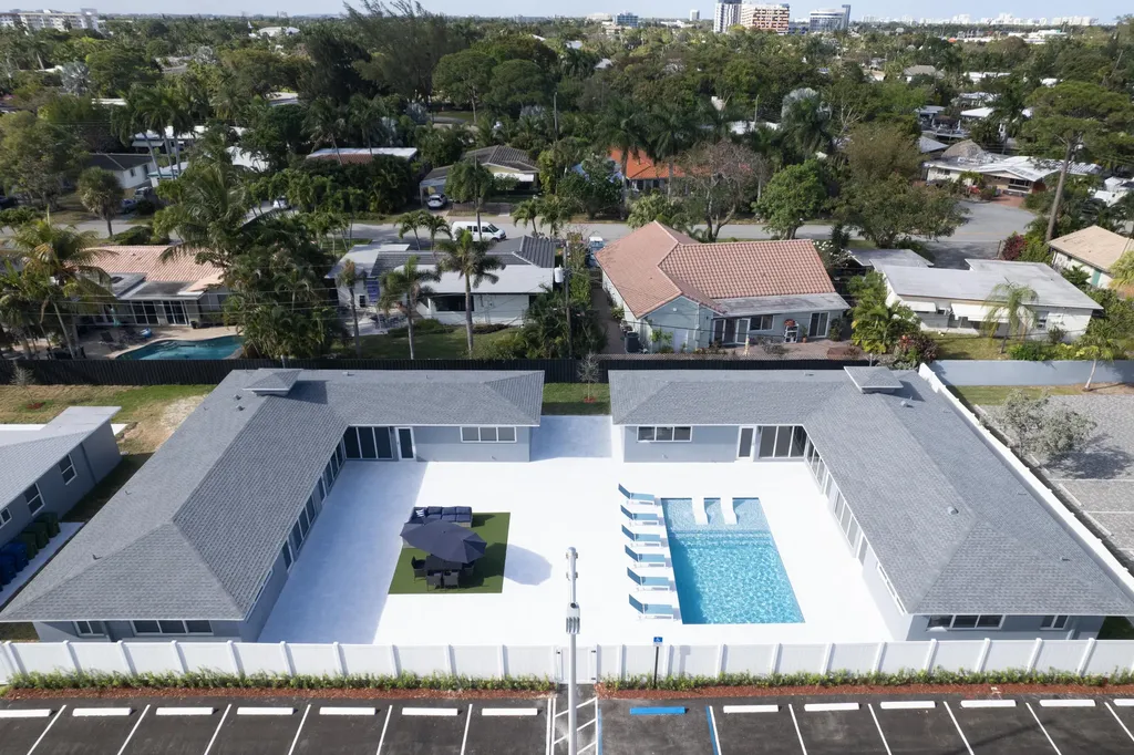 2009 NE 26th Street Wilton Manors FL 33305