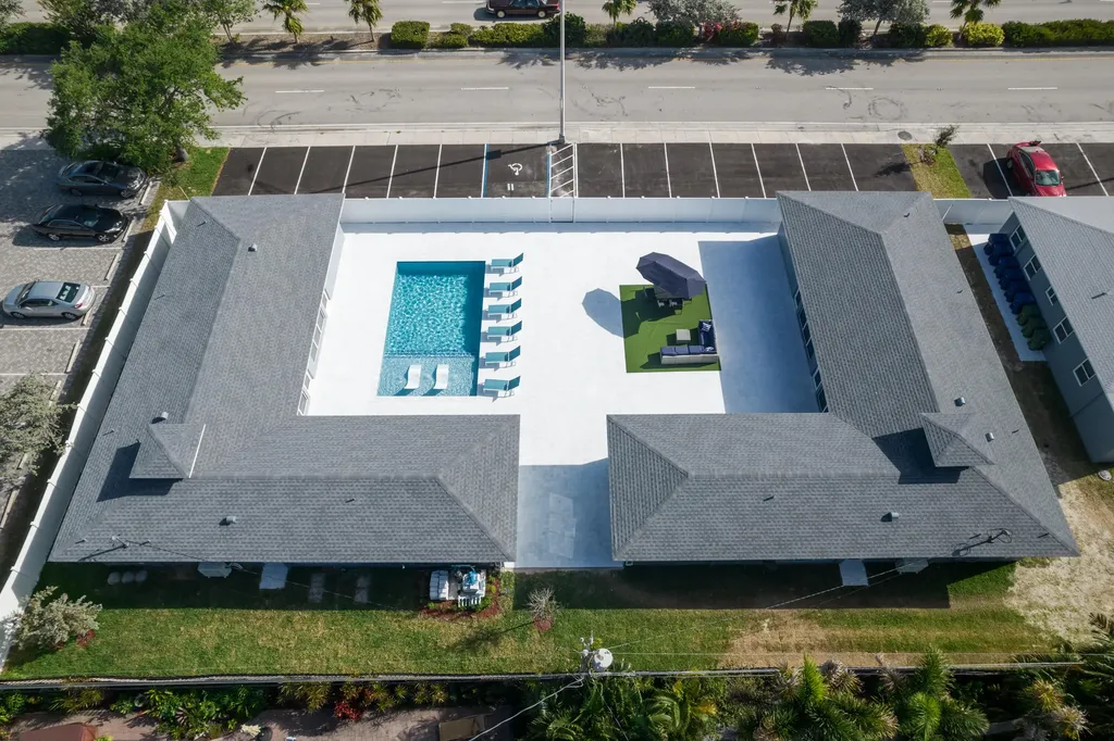2009 NE 26th Street Wilton Manors FL 33305