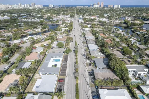 2009 NE 26th Street Wilton Manors FL 33305