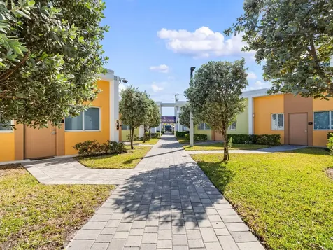 2130 NW 37th Street Miami FL 33142