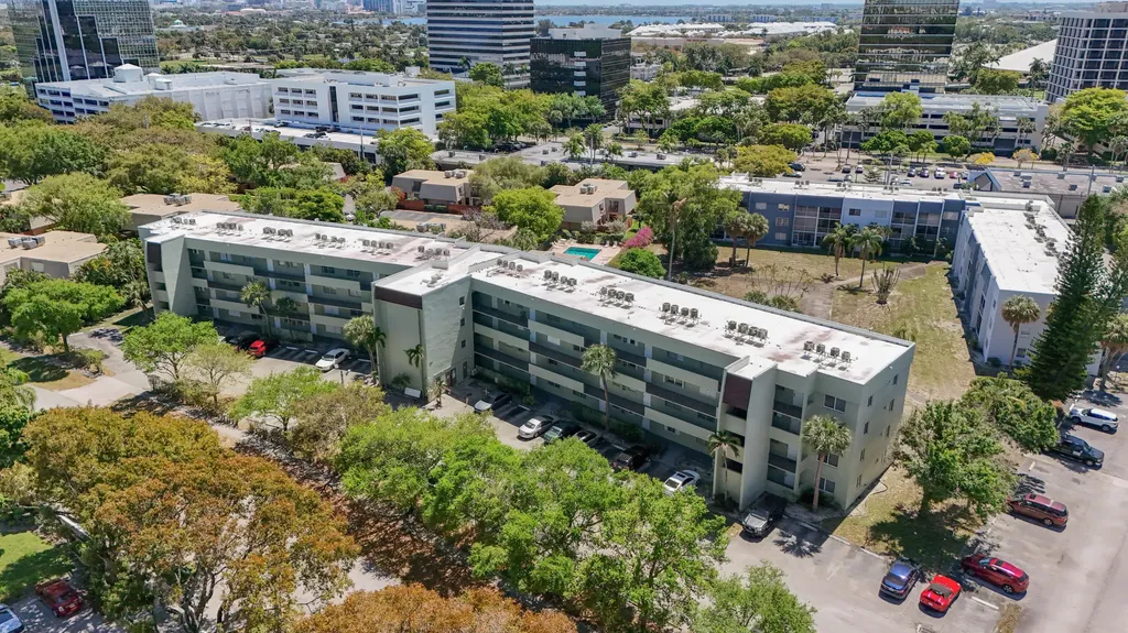 1638 Embassy Drive West Palm Beach FL 33401