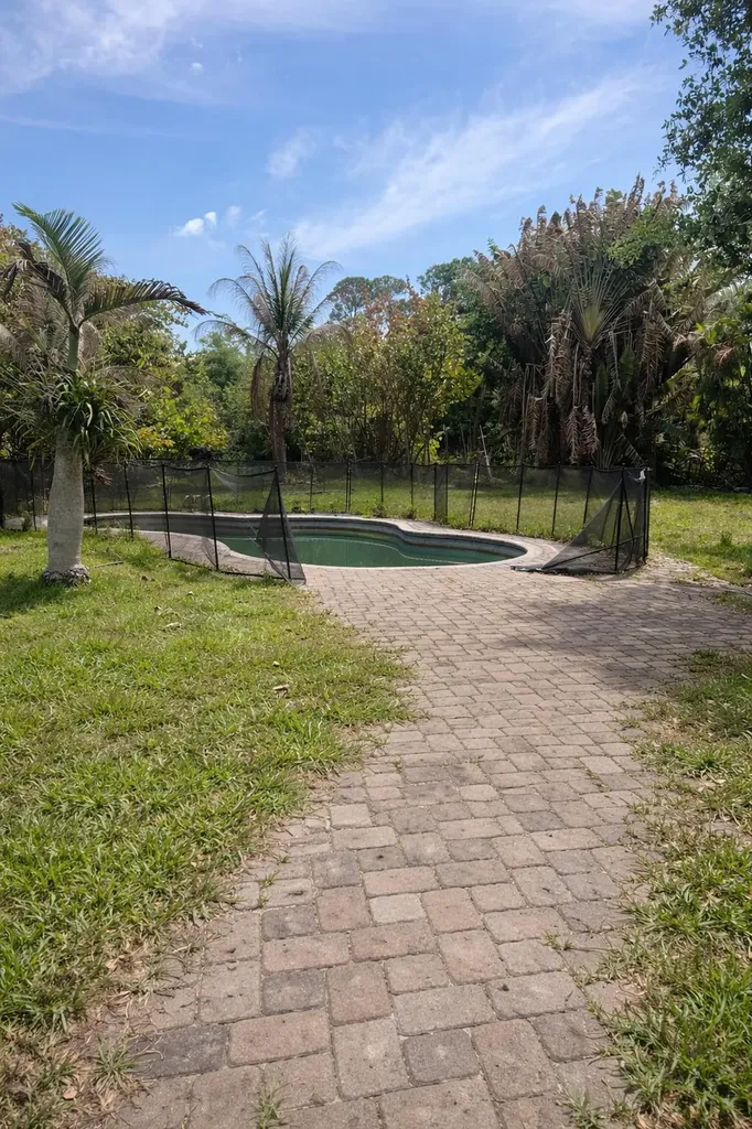 481 S 56th Terrace Terrace S West Palm Beach FL 33415