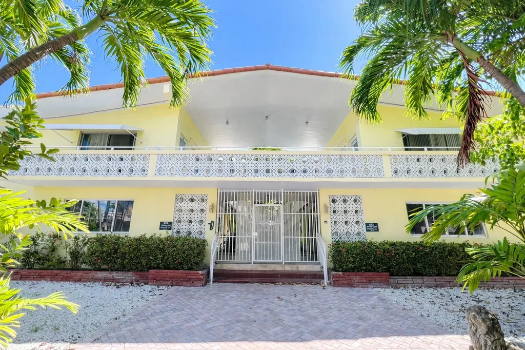 655 Meridian Avenue Miami Beach FL 33139