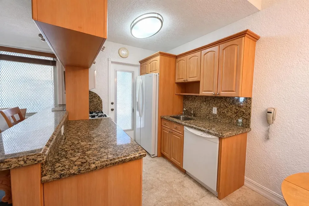 655 Meridian Avenue Miami Beach FL 33139