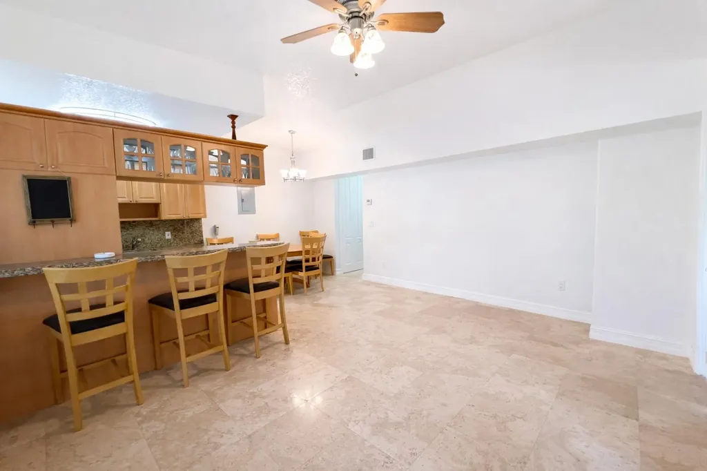 655 Meridian Avenue Miami Beach FL 33139