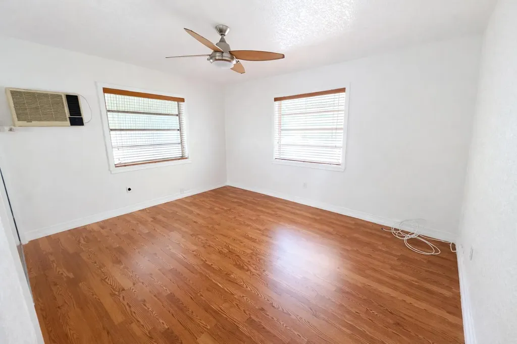 655 Meridian Avenue Miami Beach FL 33139