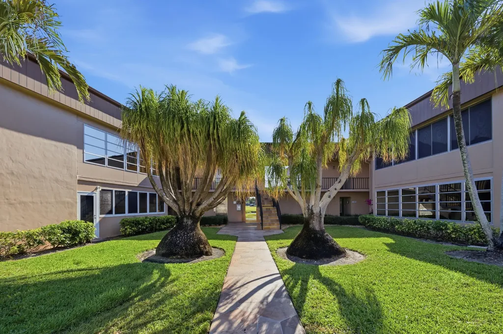 129 Piedmont C Delray Beach FL 33484