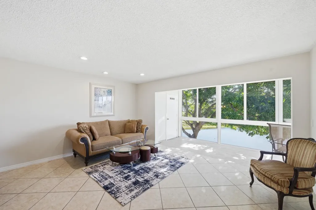 129 Piedmont C Delray Beach FL 33484