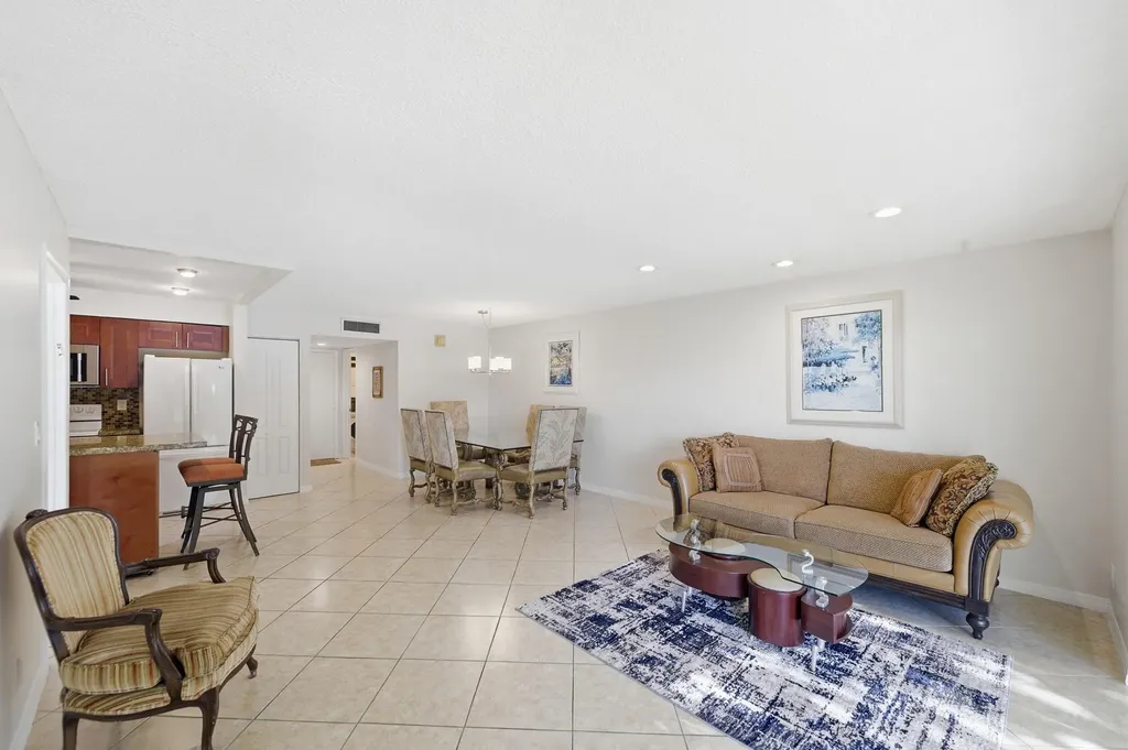 129 Piedmont C Delray Beach FL 33484