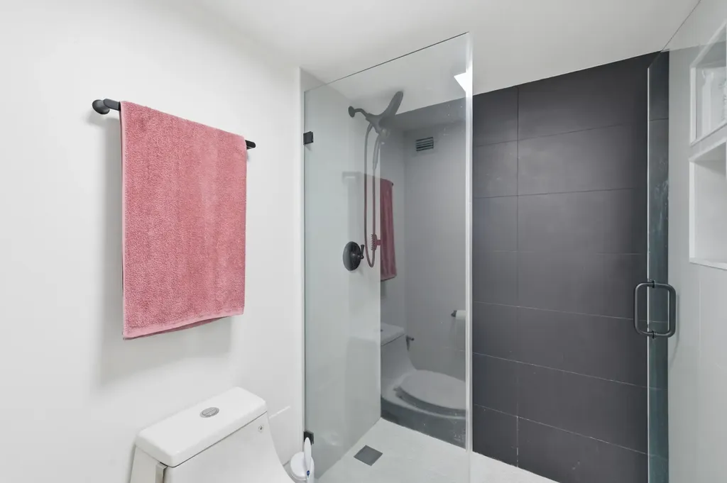 18011 Biscayne Boulevard Aventura FL 33160