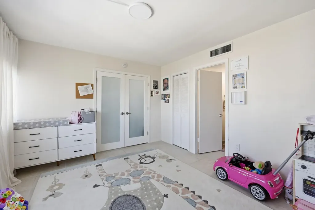 18011 Biscayne Boulevard Aventura FL 33160
