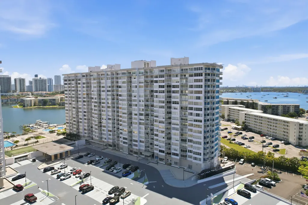 18011 Biscayne Boulevard Aventura FL 33160