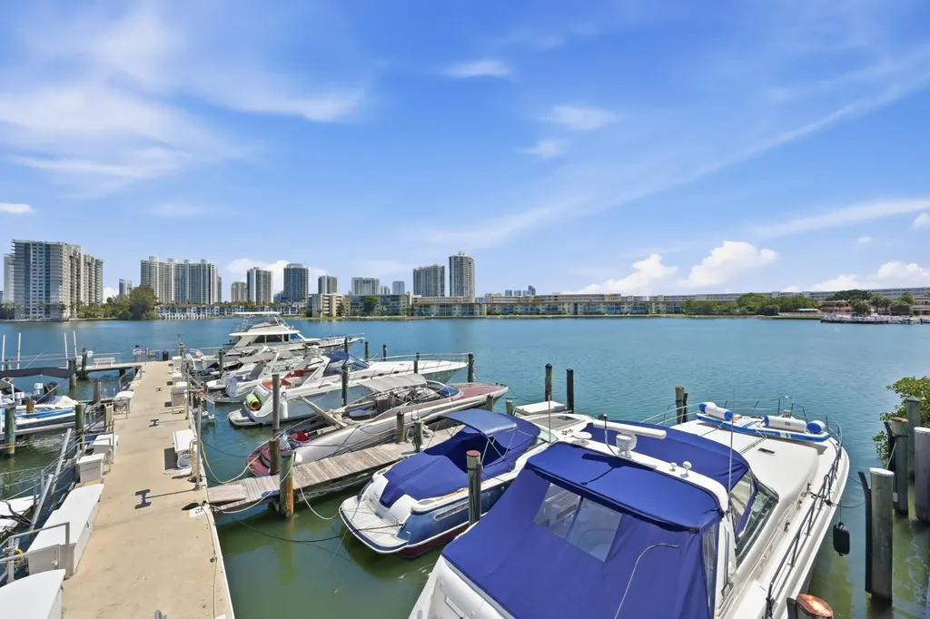 18011 Biscayne Boulevard Aventura FL 33160