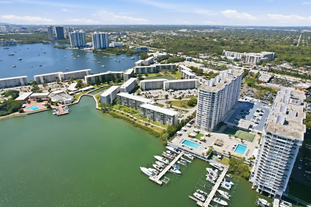 18011 Biscayne Boulevard Aventura FL 33160