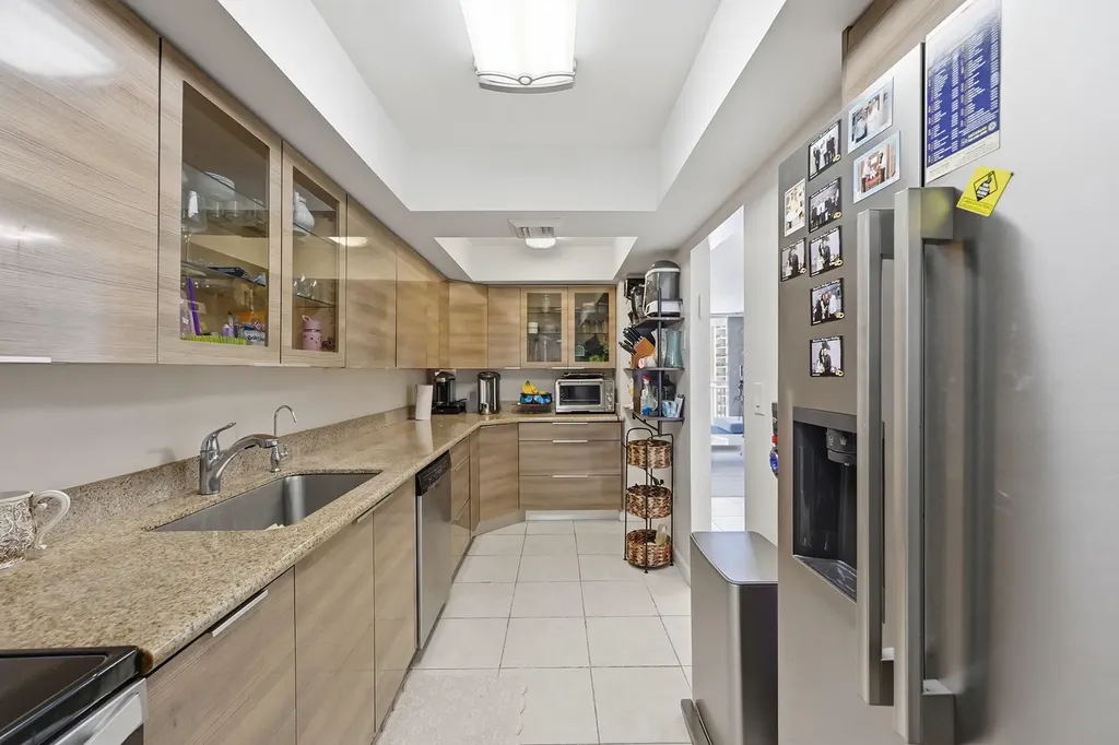 18011 Biscayne Boulevard Aventura FL 33160