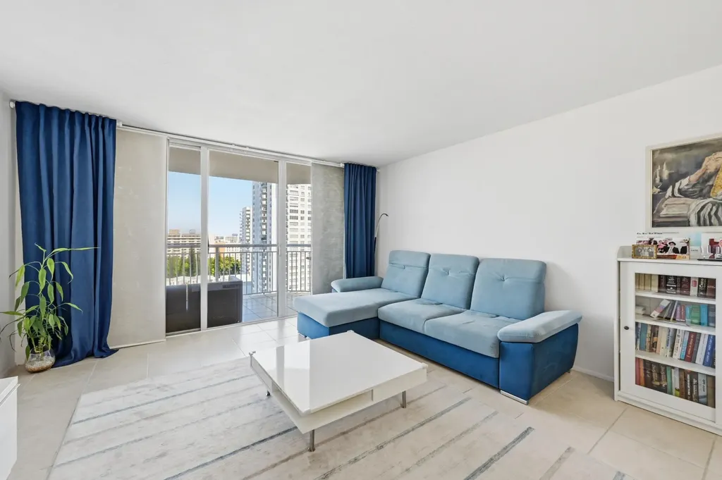 18011 Biscayne Boulevard Aventura FL 33160