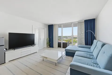 18011 Biscayne Boulevard Aventura FL 33160