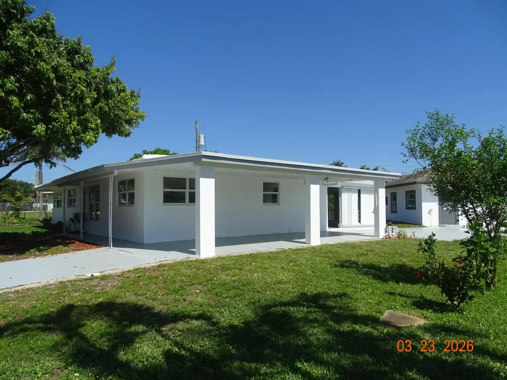 4822 NW 2nd Terrace Boca Raton FL 33431